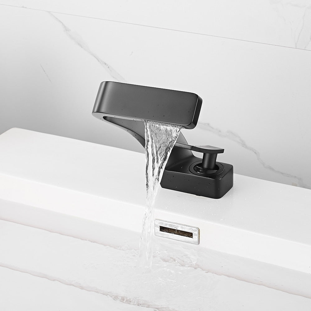 Kloten Bathroom Faucet
